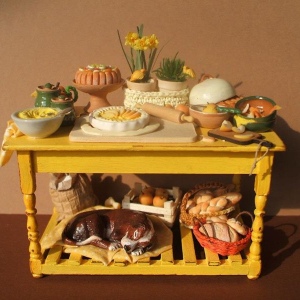 Tavolo con preparazione di una torta di mele - 2008